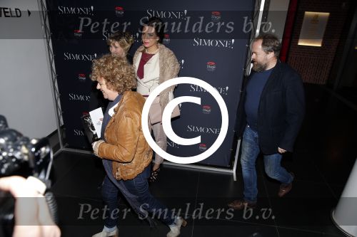 Amsterdam 3 februari 2016
Premiere Simone Kleinsma in het nieuwe de la mar theater.
Brigitte Kaandorp met partner