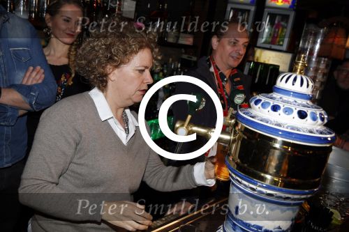 Rotterdam 21 januari 2016
Presentatie de oase bar met oa Gerard Cox Joke Bruijs Brigitte Kaandorp Ron Brandsteder Jacques Herb Johnny Kraaykamp jr Tony Neef Ernst Daniel Smid Veldhuis en Kemper en Martin v Waardenberg.