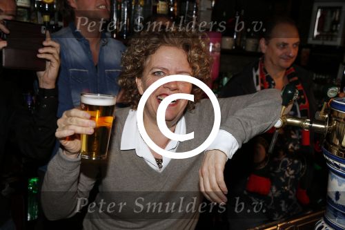 Rotterdam 21 januari 2016
Presentatie de oase bar met oa Gerard Cox Joke Bruijs Brigitte Kaandorp Ron Brandsteder Jacques Herb Johnny Kraaykamp jr Tony Neef Ernst Daniel Smid Veldhuis en Kemper en Martin v Waardenberg.