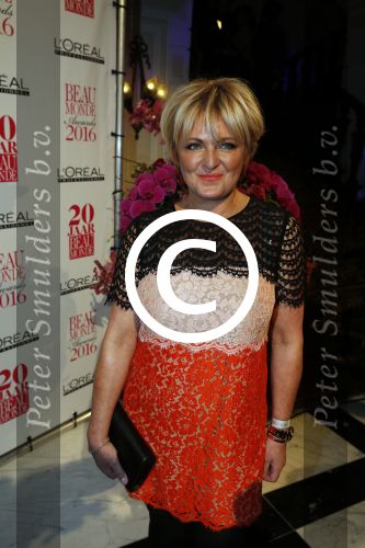 Amsterdam 18 januari 2016
Uitreiking Beau monde awards in het Amstel Hotel.
Caroline Tensen met dochter Lot