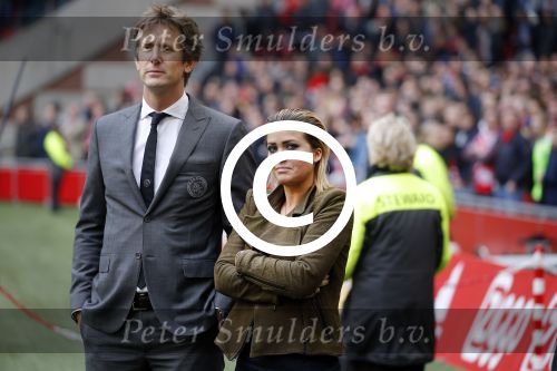Amsterdam 7 februari 2016
Afscheid John Heitinga voor de wedstrijd AJAX-Feyenoord in de arena.
Zijn vrouw Charlotte Sophie en kinderen Jezebel en Lennox zijn ook aanwezig.
Edwin v d Sar