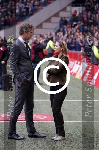 Amsterdam 7 februari 2016
Afscheid John Heitinga voor de wedstrijd AJAX-Feyenoord in de arena.
Zijn vrouw Charlotte Sophie en kinderen Jezebel en Lennox zijn ook aanwezig.
