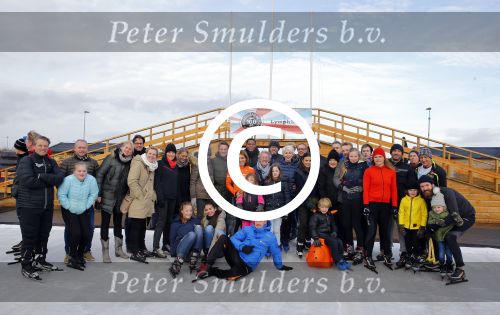 Biddinghuizen 31 januari 2016
Training voor de hollandse 100 op de schaatsbaan van Biddinghuizen. Aanwezig oa Prins Bernhard jr met kinderen Prinses Marilene Prins Maurits en Prinses Anna Prins Pieter Christiaan Prinses Emma Prinses Margriet Leontien Zijlaard v Moorsel met man Michael Zijlaard en dochter Indy Rosanna Kluivert met Patrick Nino Demy Shane en Justin Kluivert.