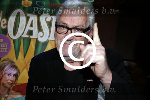 Rotterdam 21 januari 2016
Presentatie de oase bar met oa Gerard Cox Joke Bruijs Brigitte Kaandorp Ron Brandsteder Jacques Herb Johnny Kraaykamp jr Tony Neef Ernst Daniel Smid Veldhuis en Kemper en Martin v Waardenberg.