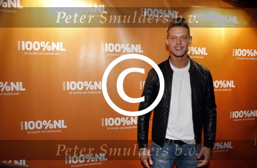 Uitgeest 2 februari 2016
Uitreiking 100% NL awards bij A9 studio\'s. Ferru Doedens met Guido Spek