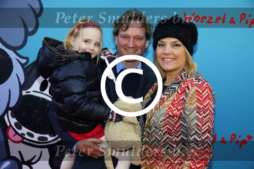 Amsterdam 17 januari 2016
Premiere Woezel en Pip in Tuschinski. Gallyon v Vessem met man en dochter