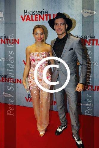 Amsterdam 25 januari 2016
Premiere Valentijn in Tuschinski met oa Georgina Verbaan Egbert Jan Weeber Roeland Fernhout Megan de Kruijf Maarten Heijmans Lies Visschedijk en Melody Klaver .