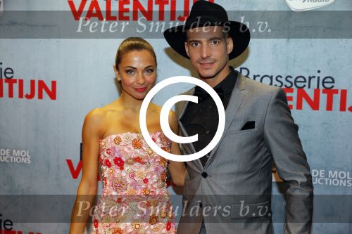 Amsterdam 25 januari 2016
Premiere Valentijn in Tuschinski met oa Georgina Verbaan Egbert Jan Weeber Roeland Fernhout Megan de Kruijf Maarten Heijmans Lies Visschedijk en Melody Klaver .