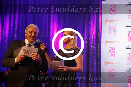Amsterdam 18 januari 2016
Uitreiking Beau monde awards in het Amstel Hotel.
Hans Pouleijn met Leco v Zadelhoff en Bridget Maasland