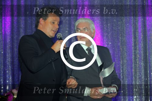 Amsterdam 18 januari 2016
Uitreiking Beau monde awards in het Amstel Hotel.
Hans Pouleijn met Leco v Zadelhoff en Bridget Maasland