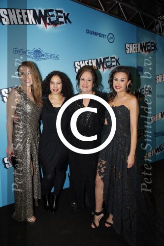 Amsterdam 18 januari 2016 
Premiere Sneekweek in Tuschinski.
Holly Brood met moeder Xandra en zussen Lola en Brenda