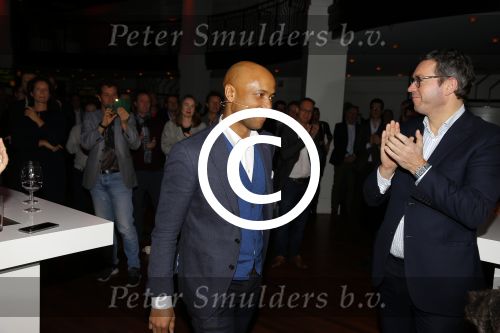 Hilversum 25 januari 2016
Humberto Tan wordt gekozen tot omroepman van het jaar in studio 21.