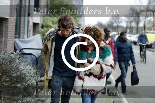 Amsterdam 6 februari 2016
Katja Schuurman en haar vriend Freek v Noortwijk hallen samen Sammie op bij haar vader Thijs Romer. Thijs woont net in een ander appartement.