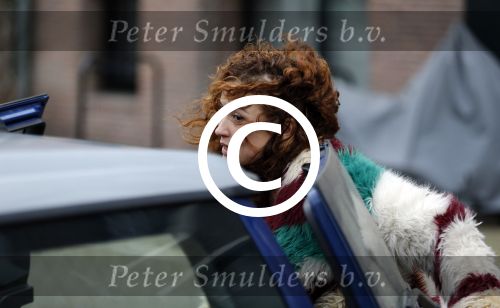 Amsterdam 6 februari 2016
Katja Schuurman en haar vriend Freek v Noortwijk hallen samen Sammie op bij haar vader Thijs Romer. Thijs woont net in een ander appartement.