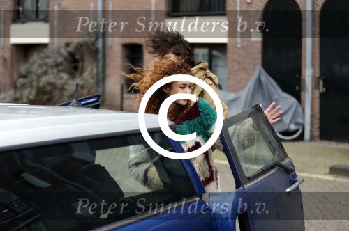 Amsterdam 6 februari 2016
Katja Schuurman en haar vriend Freek v Noortwijk hallen samen Sammie op bij haar vader Thijs Romer. Thijs woont net in een ander appartement.