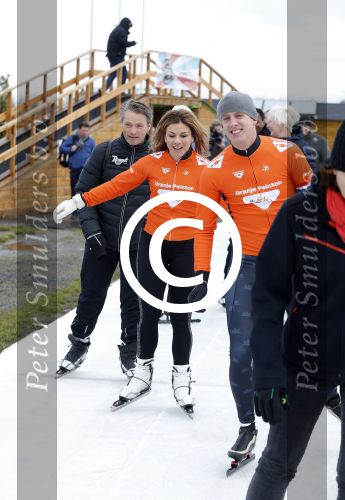 Biddinghuizen 31 januari 2016
Training voor de hollandse 100 op de schaatsbaan van Biddinghuizen. Aanwezig oa Prins Bernhard jr met kinderen Prinses Marilene Prins Maurits en Prinses Anna Prins Pieter Christiaan Prinses Emma Prinses Margriet Leontien Zijlaard v Moorsel met man Michael Zijlaard en dochter Indy Rosanna Kluivert met Patrick Nino Demy Shane en Justin Kluivert.