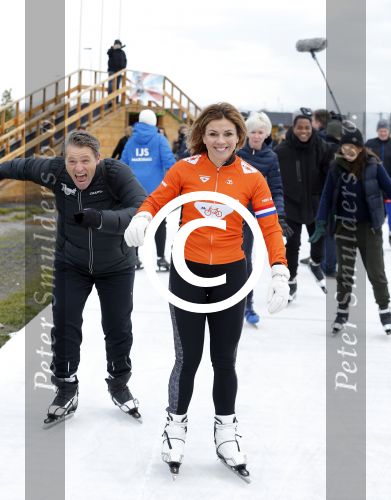 Biddinghuizen 31 januari 2016
Training voor de hollandse 100 op de schaatsbaan van Biddinghuizen. Aanwezig oa Prins Bernhard jr met kinderen Prinses Marilene Prins Maurits en Prinses Anna Prins Pieter Christiaan Prinses Emma Prinses Margriet Leontien Zijlaard v Moorsel met man Michael Zijlaard en dochter Indy Rosanna Kluivert met Patrick Nino Demy Shane en Justin Kluivert.