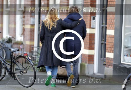 Amsterdam 23 januari 2016 
Lieke v Lexmond met vriend Bas v Veggel en zoontje aan het wandelen in Amsterdam zuid.