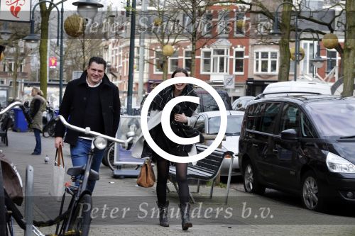 Amsterdam 1 februari 2016
Winnares Maan de Steenwinkel (tvoh) met haar manager / begeleider Dim Paulson in Amsterdam zuid