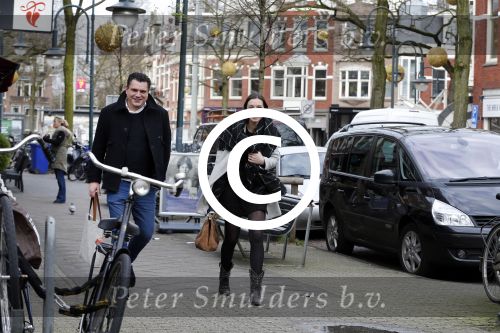 Amsterdam 1 februari 2016
Winnares Maan de Steenwinkel (tvoh) met haar manager / begeleider Dim Paulson in Amsterdam zuid