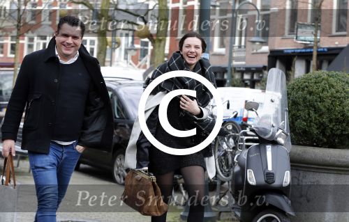 Amsterdam 1 februari 2016
Winnares Maan de Steenwinkel (tvoh) met haar manager / begeleider Dim Paulson in Amsterdam zuid