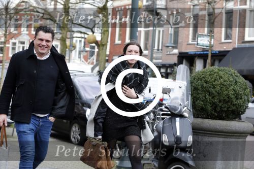 Amsterdam 1 februari 2016
Winnares Maan de Steenwinkel (tvoh) met haar manager / begeleider Dim Paulson in Amsterdam zuid