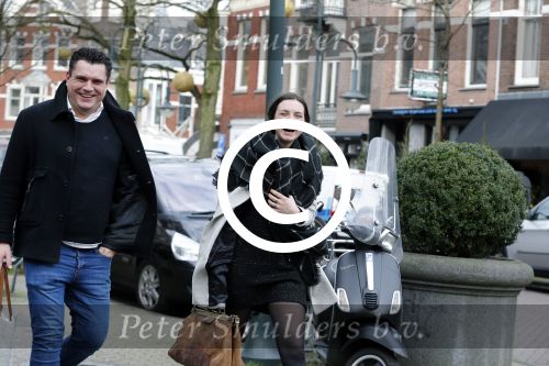 Amsterdam 1 februari 2016
Winnares Maan de Steenwinkel (tvoh) met haar manager / begeleider Dim Paulson in Amsterdam zuid