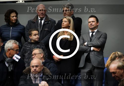 Amsterdam 7 februari 2016
Afscheid John Heitinga voor de wedstrijd AJAX-Feyenoord in de arena.
Zijn vrouw Charlotte Sophie en kinderen Jezebel en Lennox zijn ook aanwezig.
Marc Overmars met zijn vrouw Chantal v Woensel