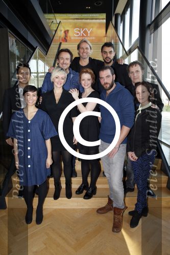 Amsterdam 25 januari 2016
Presentatie cast SKY . Musical van John Ewbank Marco Borsato en Robin de Levita .
oa Matteo v d Grijn Joel de Tombe en Lisse Knapen.
