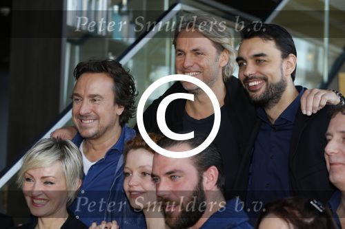 Amsterdam 25 januari 2016
Presentatie cast SKY . Musical van John Ewbank Marco Borsato en Robin de Levita .
oa Matteo v d Grijn Joel de Tombe en Lisse Knapen.