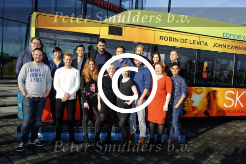 Amsterdam 25 januari 2016
Presentatie cast SKY . Musical van John Ewbank Marco Borsato en Robin de Levita .
oa Matteo v d Grijn Joel de Tombe en Lisse Knapen.