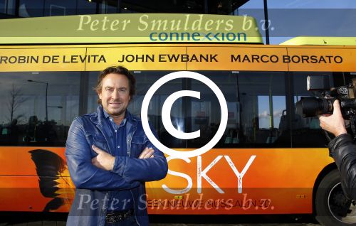 Amsterdam 25 januari 2016
Presentatie cast SKY . Musical van John Ewbank Marco Borsato en Robin de Levita .
oa Matteo v d Grijn Joel de Tombe en Lisse Knapen.