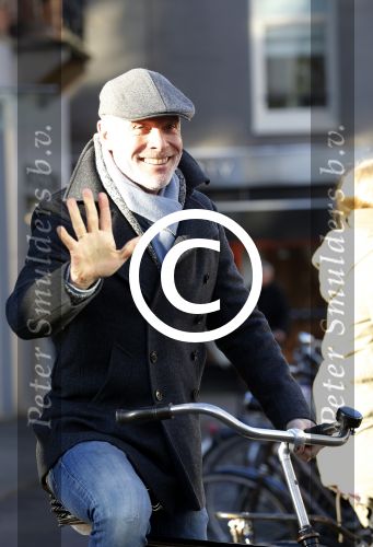 Amsterdam 25 januari 2016
Mart Visser op de fiets.