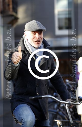 Amsterdam 25 januari 2016
Mart Visser op de fiets.