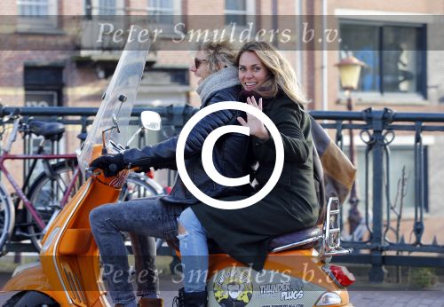 Amsterdam 23 januari 2016
Michelle v Nood en Koen Brouwer op hun vespa scooter.