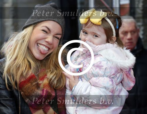 Amsterdam 17 januari 2016
Premiere Woezel en Pip in Tuschinski. Nicolette Kluijver met dochter
