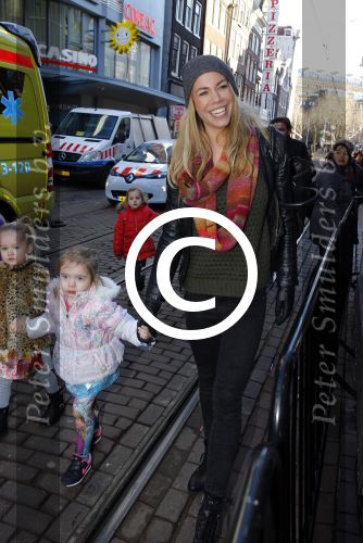 Amsterdam 17 januari 2016
Premiere Woezel en Pip in Tuschinski. Nicolette Kluijver met dochter