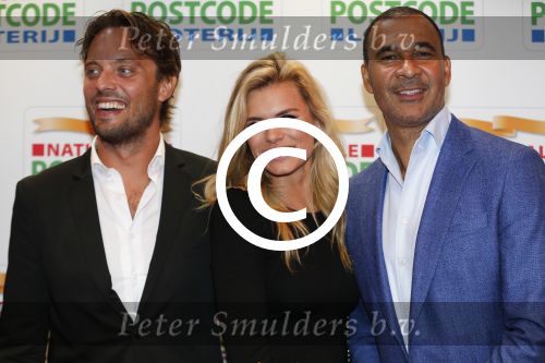 Amsterdam 26 januari 2016
Goed geld gala van de nationale postcode loterij in carre met als hoofdgast George Clooney.
Nicolette Kluijver Nicolette v Dam Bas Smit Ruud Gullit en Humberto Tan