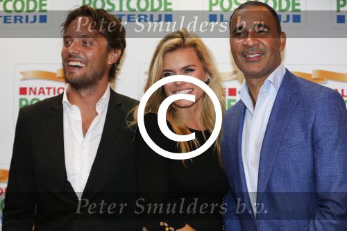 Amsterdam 26 januari 2016
Goed geld gala van de nationale postcode loterij in carre met als hoofdgast George Clooney.
Nicolette Kluijver Nicolette v Dam Bas Smit Ruud Gullit en Humberto Tan