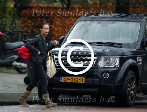 Amsterdam 27 januari 2016
Noi Pakon verlaat het huis van haar vriend Martijn Krabbe in Amsterdam nadat ze daar de nacht heeft doorgebracht.