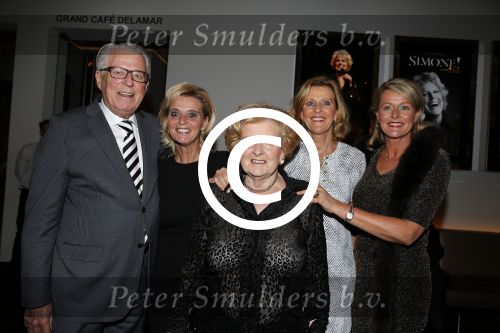 Amsterdam 3 februari 2016
Premiere Simone Kleinsma in het nieuwe de la mar theater.
Familie Albert Verlinde moeder zus etc