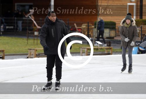 Biddinghuizen 31 januari 2016
Training voor de hollandse 100 op de schaatsbaan van Biddinghuizen. Aanwezig oa Prins Bernhard jr met kinderen Prinses Marilene Prins Maurits en Prinses Anna Prins Pieter Christiaan Prinses Emma Prinses Margriet Leontien Zijlaard v Moorsel met man Michael Zijlaard en dochter Indy Rosanna Kluivert met Patrick Nino Demy Shane en Justin Kluivert.