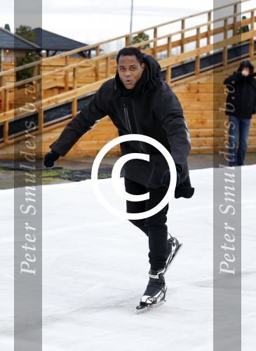 Biddinghuizen 31 januari 2016
Training voor de hollandse 100 op de schaatsbaan van Biddinghuizen. Aanwezig oa Prins Bernhard jr met kinderen Prinses Marilene Prins Maurits en Prinses Anna Prins Pieter Christiaan Prinses Emma Prinses Margriet Leontien Zijlaard v Moorsel met man Michael Zijlaard en dochter Indy Rosanna Kluivert met Patrick Nino Demy Shane en Justin Kluivert.