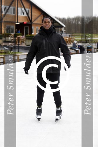 Biddinghuizen 31 januari 2016
Training voor de hollandse 100 op de schaatsbaan van Biddinghuizen. Aanwezig oa Prins Bernhard jr met kinderen Prinses Marilene Prins Maurits en Prinses Anna Prins Pieter Christiaan Prinses Emma Prinses Margriet Leontien Zijlaard v Moorsel met man Michael Zijlaard en dochter Indy Rosanna Kluivert met Patrick Nino Demy Shane en Justin Kluivert.