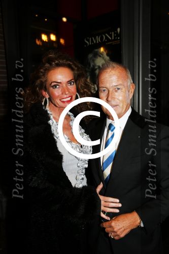 Amsterdam 3 februari 2016
Premiere Simone Kleinsma in het nieuwe de la mar theater.
Patty Wakker en partner Joan Thierry