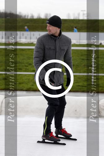 Biddinghuizen 31 januari 2016
Training voor de hollandse 100 op de schaatsbaan van Biddinghuizen. Aanwezig oa Prins Bernhard jr met kinderen Prinses Marilene Prins Maurits en Prinses Anna Prins Pieter Christiaan Prinses Emma Prinses Margriet Leontien Zijlaard v Moorsel met man Michael Zijlaard en dochter Indy Rosanna Kluivert met Patrick Nino Demy Shane en Justin Kluivert.