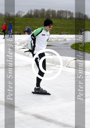 Biddinghuizen 31 januari 2016
Training voor de hollandse 100 op de schaatsbaan van Biddinghuizen. Aanwezig oa Prins Bernhard jr met kinderen Prinses Marilene Prins Maurits en Prinses Anna Prins Pieter Christiaan Prinses Emma Prinses Margriet Leontien Zijlaard v Moorsel met man Michael Zijlaard en dochter Indy Rosanna Kluivert met Patrick Nino Demy Shane en Justin Kluivert.