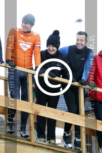 Biddinghuizen 31 januari 2016
Training voor de hollandse 100 op de schaatsbaan van Biddinghuizen. Aanwezig oa Prins Bernhard jr met kinderen Prinses Marilene Prins Maurits en Prinses Anna Prins Pieter Christiaan Prinses Emma Prinses Margriet Leontien Zijlaard v Moorsel met man Michael Zijlaard en dochter Indy Rosanna Kluivert met Patrick Nino Demy Shane en Justin Kluivert.