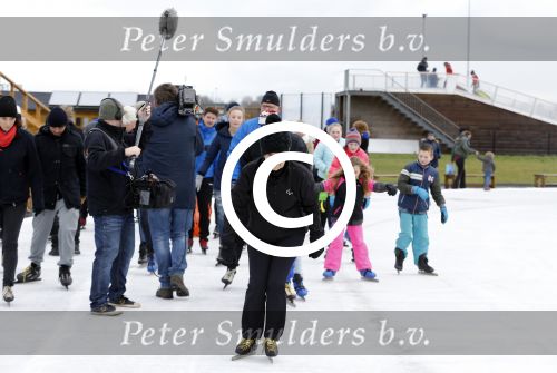 Biddinghuizen 31 januari 2016
Training voor de hollandse 100 op de schaatsbaan van Biddinghuizen. Aanwezig oa Prins Bernhard jr met kinderen Prinses Marilene Prins Maurits en Prinses Anna Prins Pieter Christiaan Prinses Emma Prinses Margriet Leontien Zijlaard v Moorsel met man Michael Zijlaard en dochter Indy Rosanna Kluivert met Patrick Nino Demy Shane en Justin Kluivert.