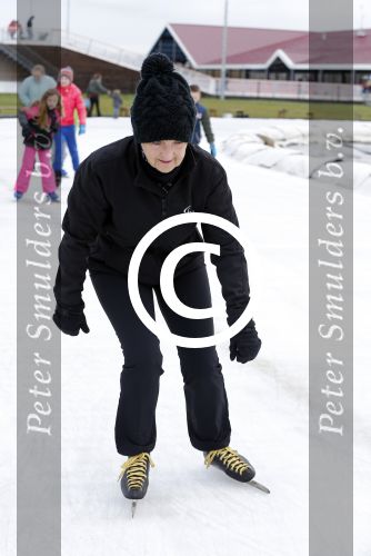 Biddinghuizen 31 januari 2016
Training voor de hollandse 100 op de schaatsbaan van Biddinghuizen. Aanwezig oa Prins Bernhard jr met kinderen Prinses Marilene Prins Maurits en Prinses Anna Prins Pieter Christiaan Prinses Emma Prinses Margriet Leontien Zijlaard v Moorsel met man Michael Zijlaard en dochter Indy Rosanna Kluivert met Patrick Nino Demy Shane en Justin Kluivert.